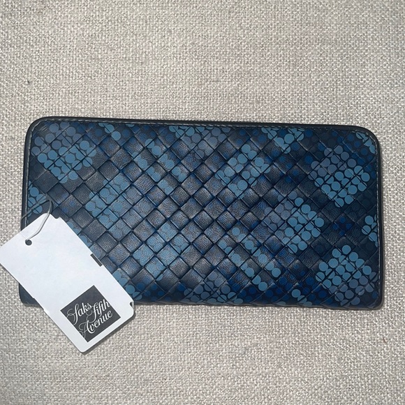 Bottega Veneta Handbags - ‼️$850 BOTTEGA WALLET‼️NEW‼️